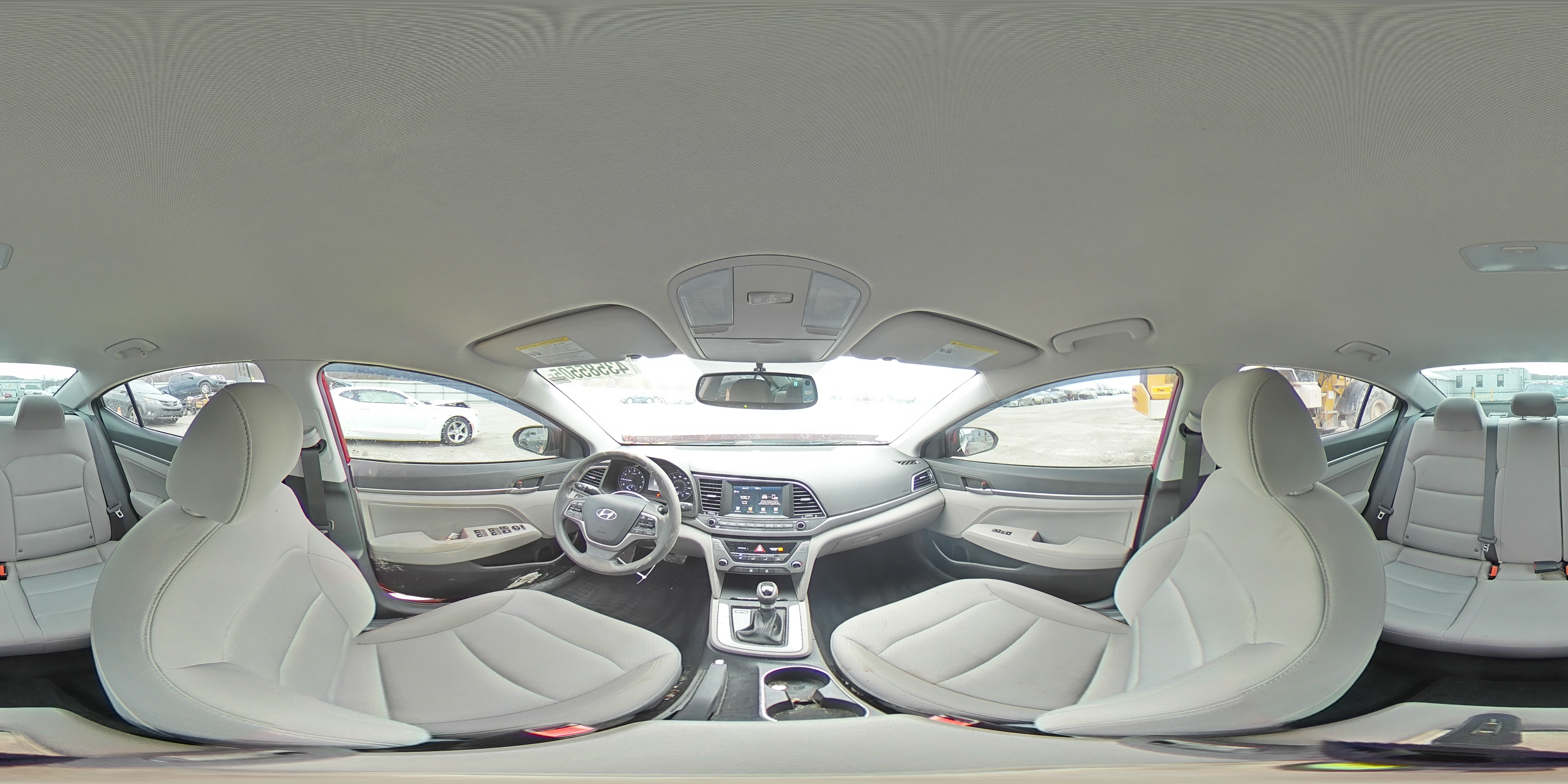 2018 Hyundai Elantra - Image 13