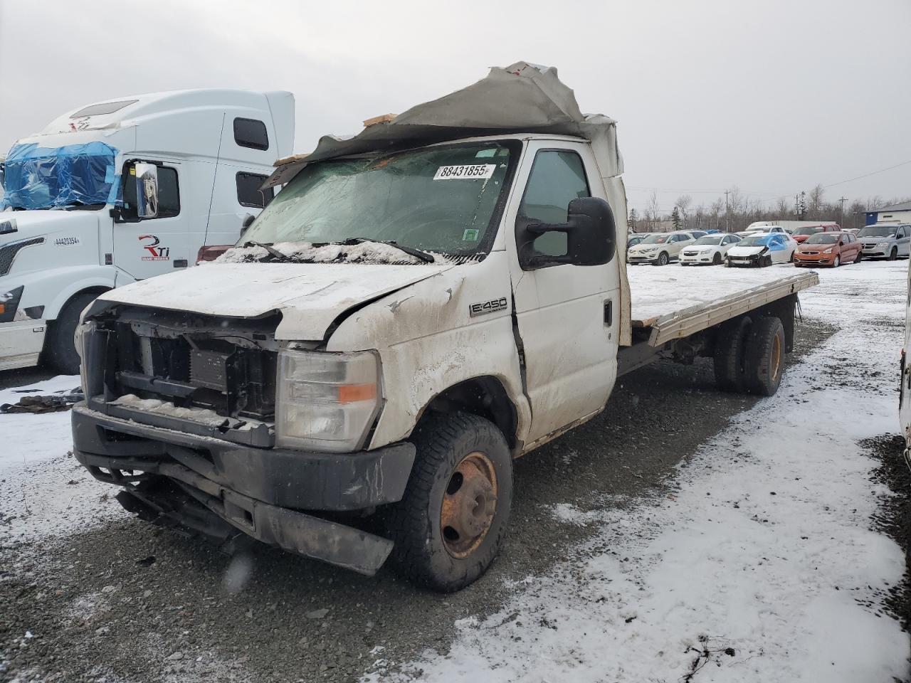 2019 Ford Econoline E450 Super Duty Cutaway Van за продажба в Moncton, NB - Front End