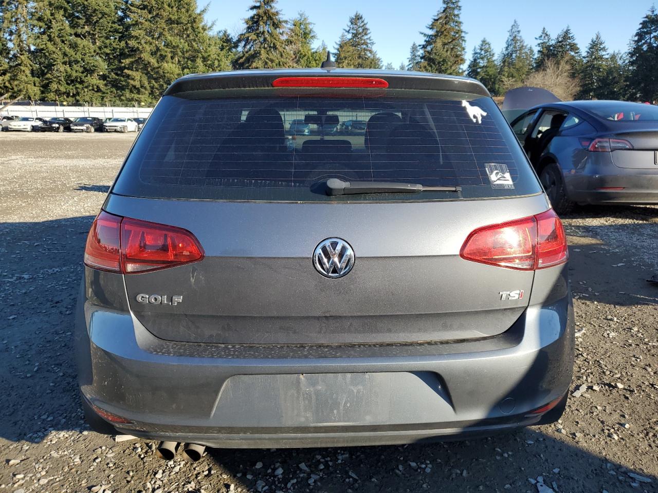 2017 Volkswagen Golf - Image 6