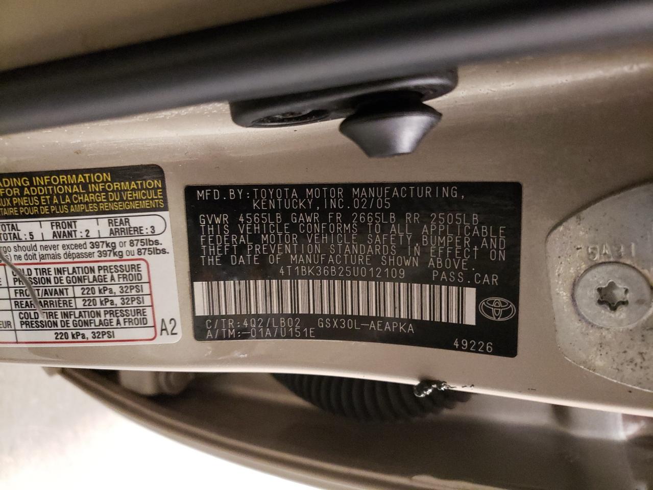 2005 Toyota Avalon - Image 12