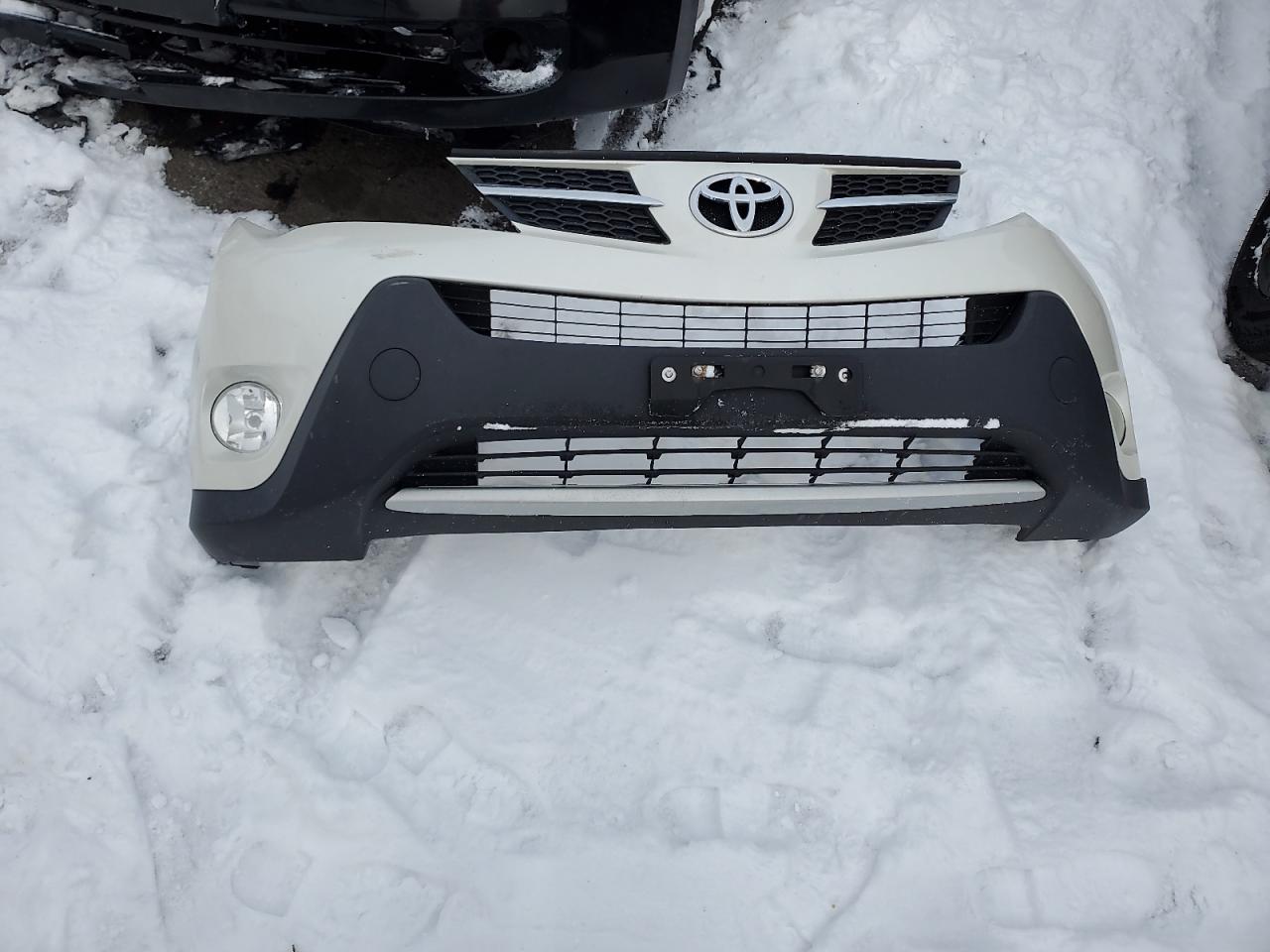 2013 Toyota RAV 4 - Image 13