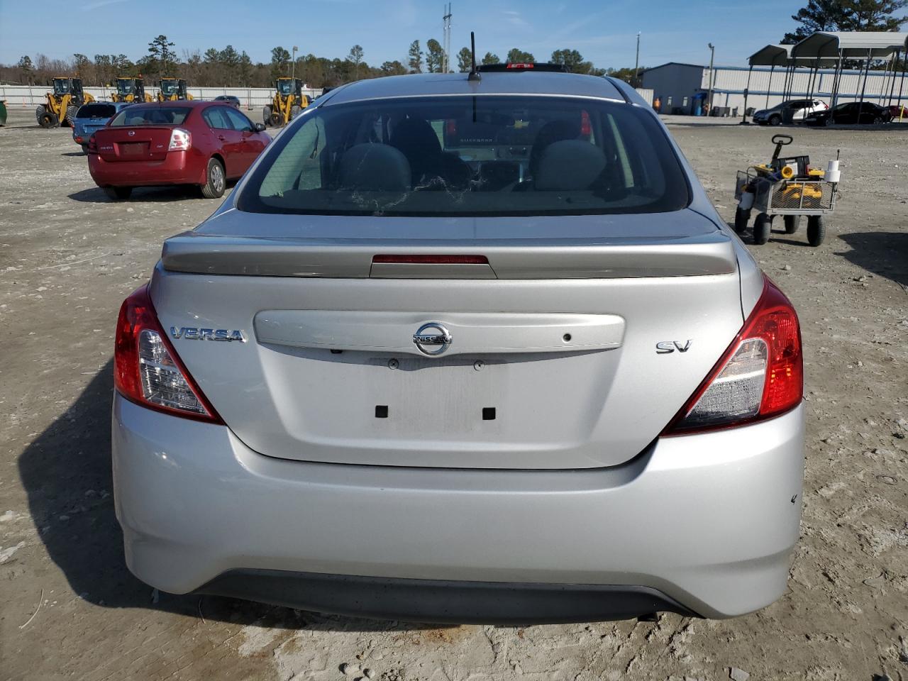 3N1CN7AP5KL859824 NISSAN VERSA 2019