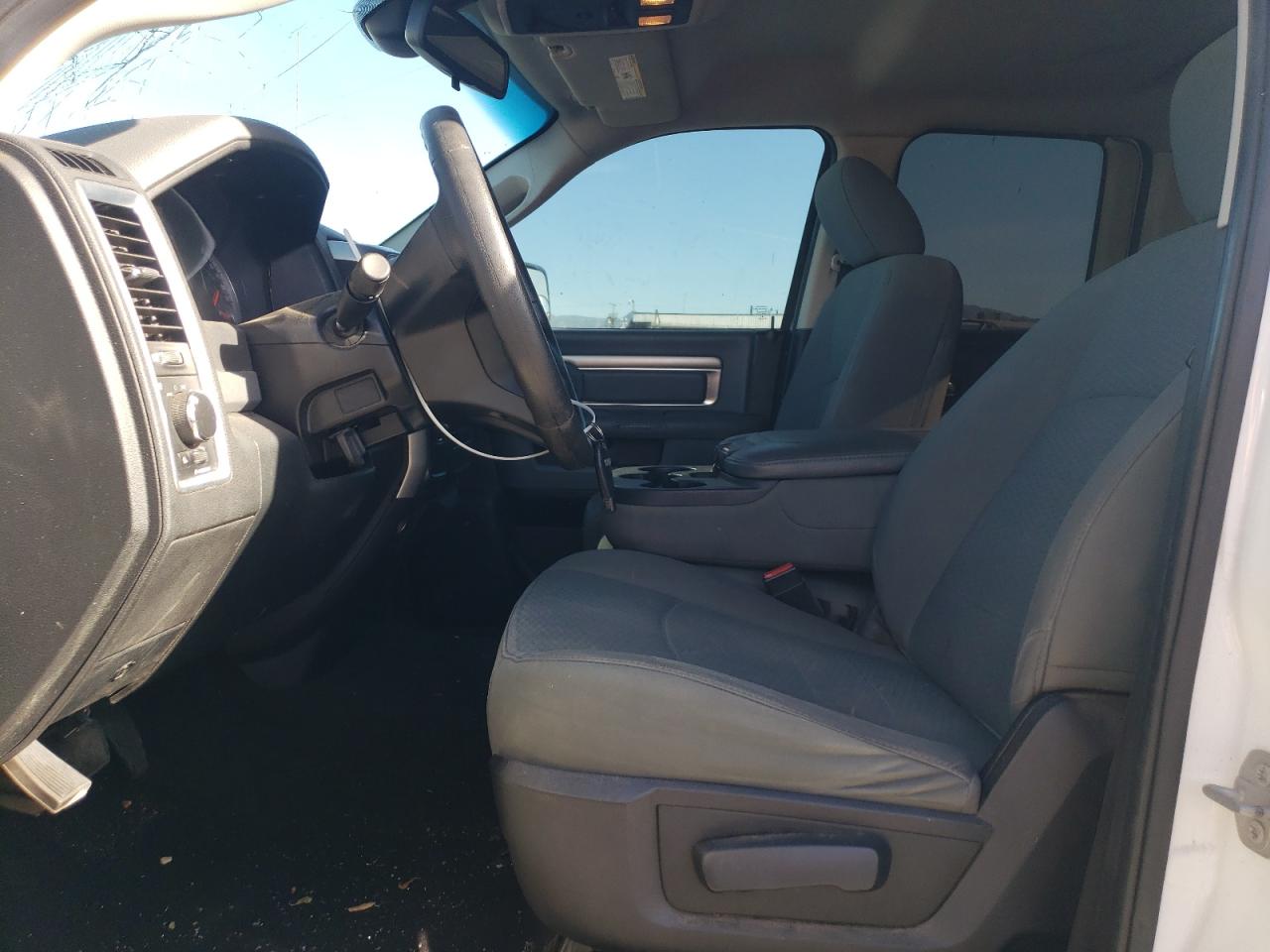 2016 RAM 1500 - Image 7