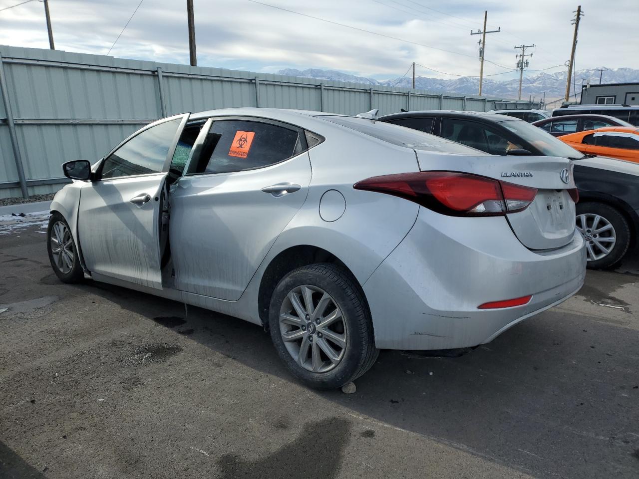 2016 Hyundai Elantra - Image 2