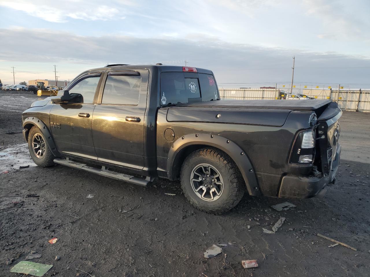 2016 RAM 1500 - Image 2