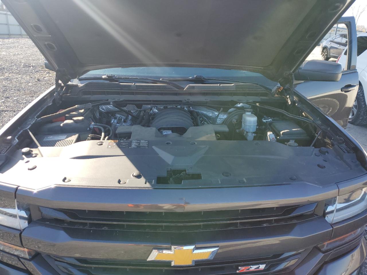2016 Chevrolet Silverado - Image 11