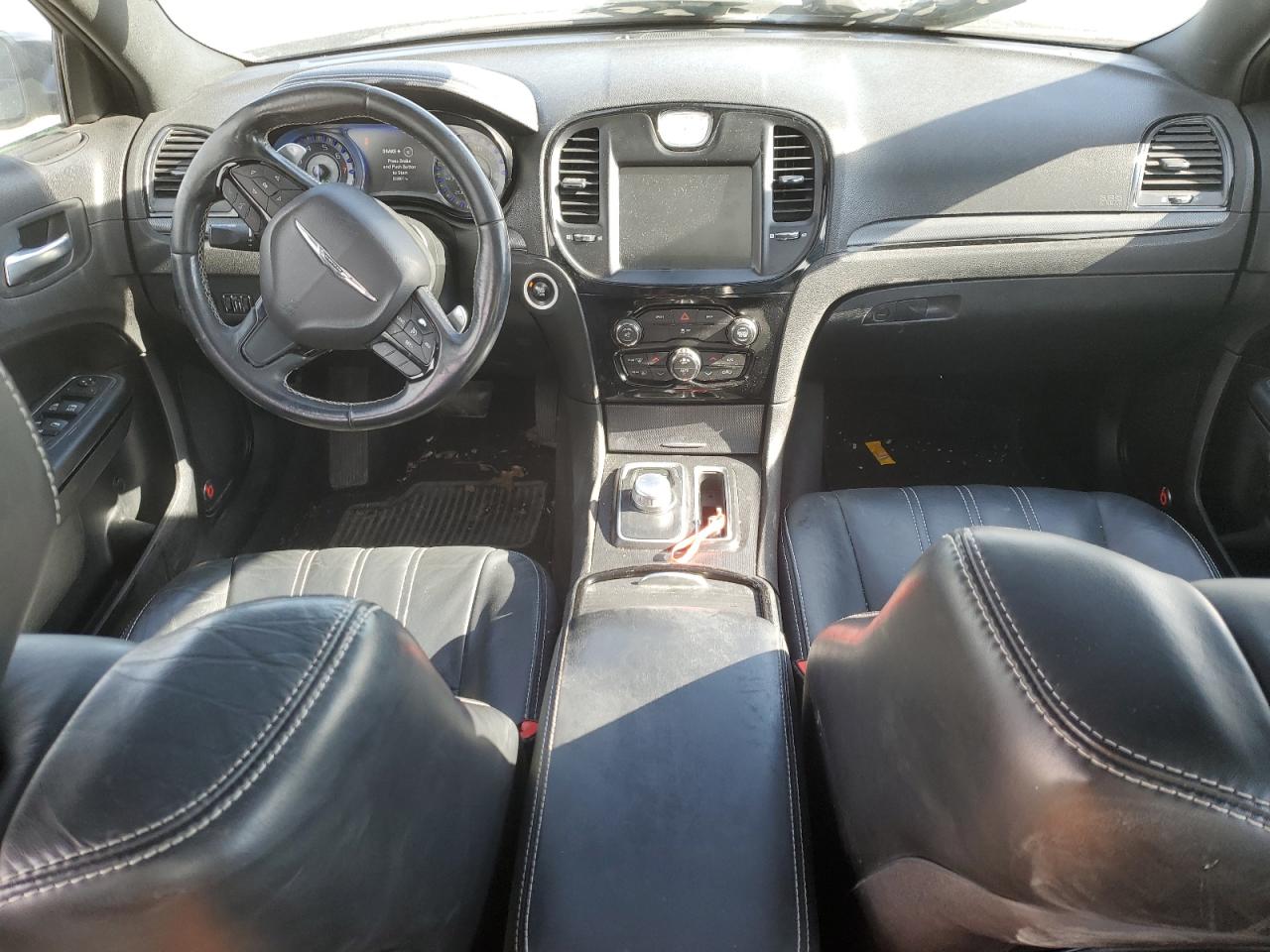 2016 Chrysler 300 - Image 8