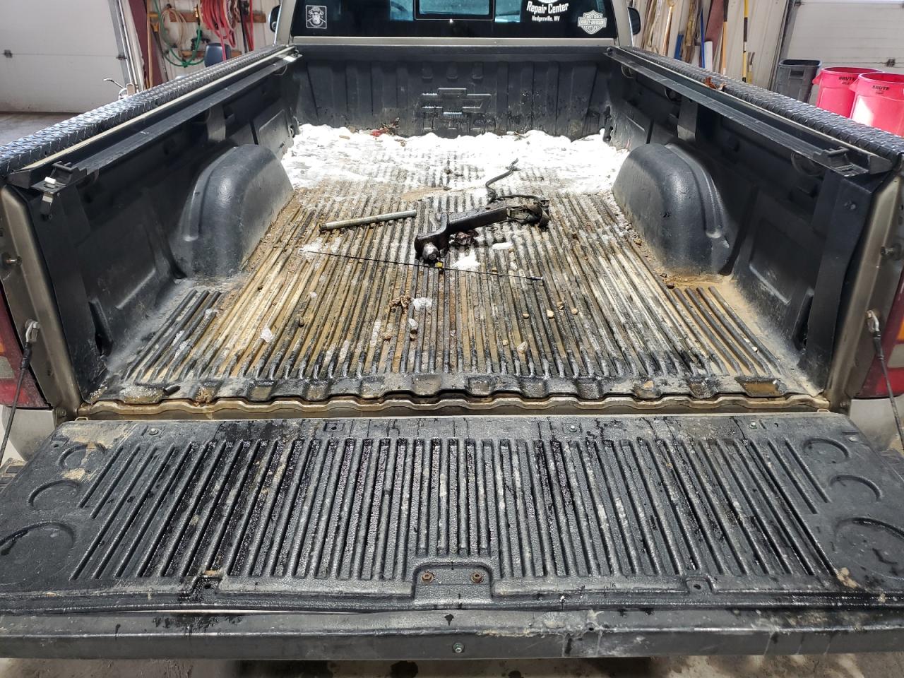 2000 Chevrolet Silverado - Image 11