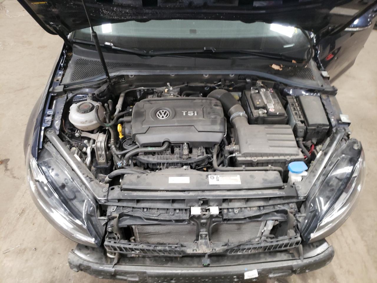 2019 Volkswagen GTI - Image 11