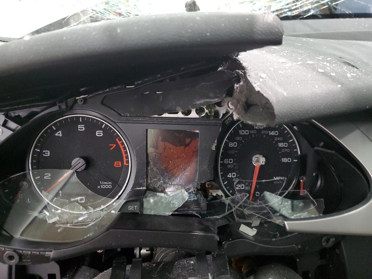 2010 Audi A4 Premium VIN: WAUBFAFL6AN015621 Lot: 41400055