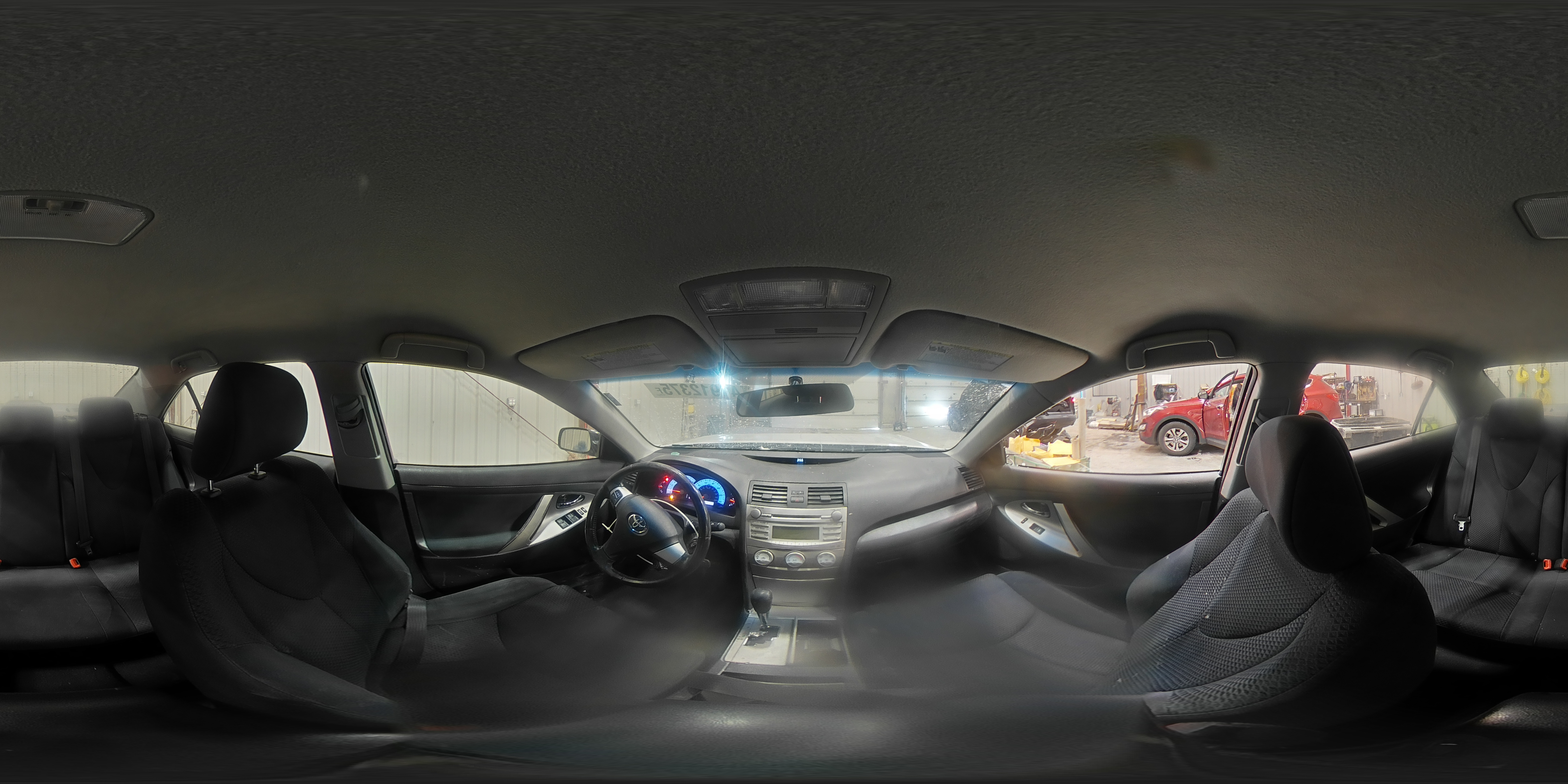 2011 Toyota Camry - Image 13