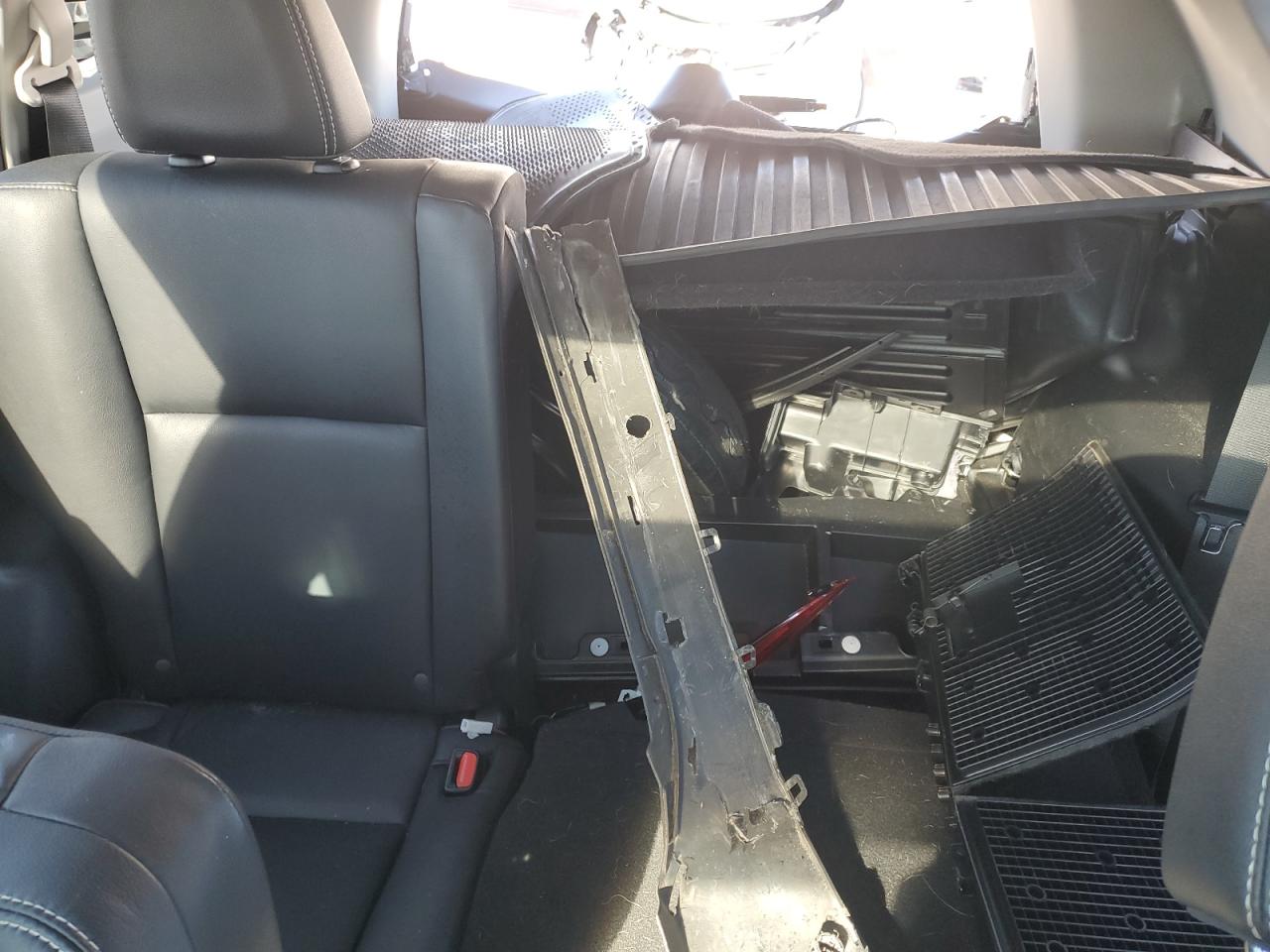 2017 Toyota RAV 4 - Image 10