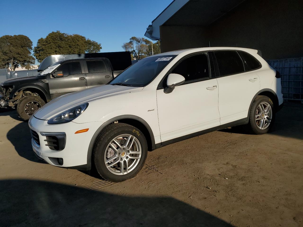 2015 Porsche Cayenne - Image 1