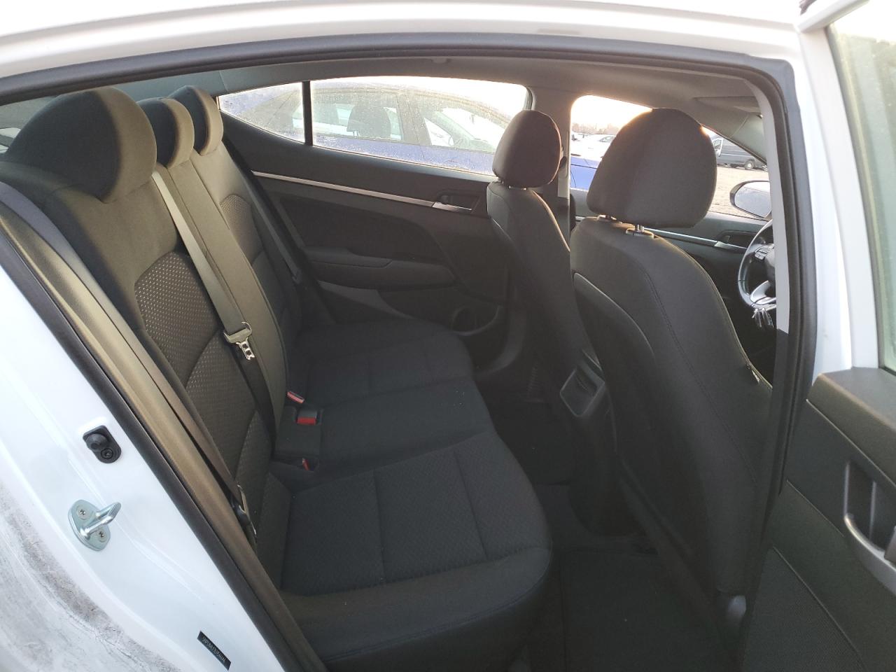 2020 Hyundai Elantra - Image 10