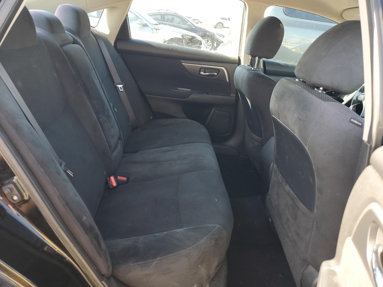 2015 Nissan Altima - Image 10