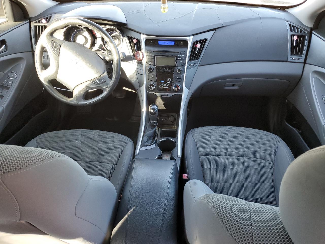 2013 Hyundai Sonata - Image 8