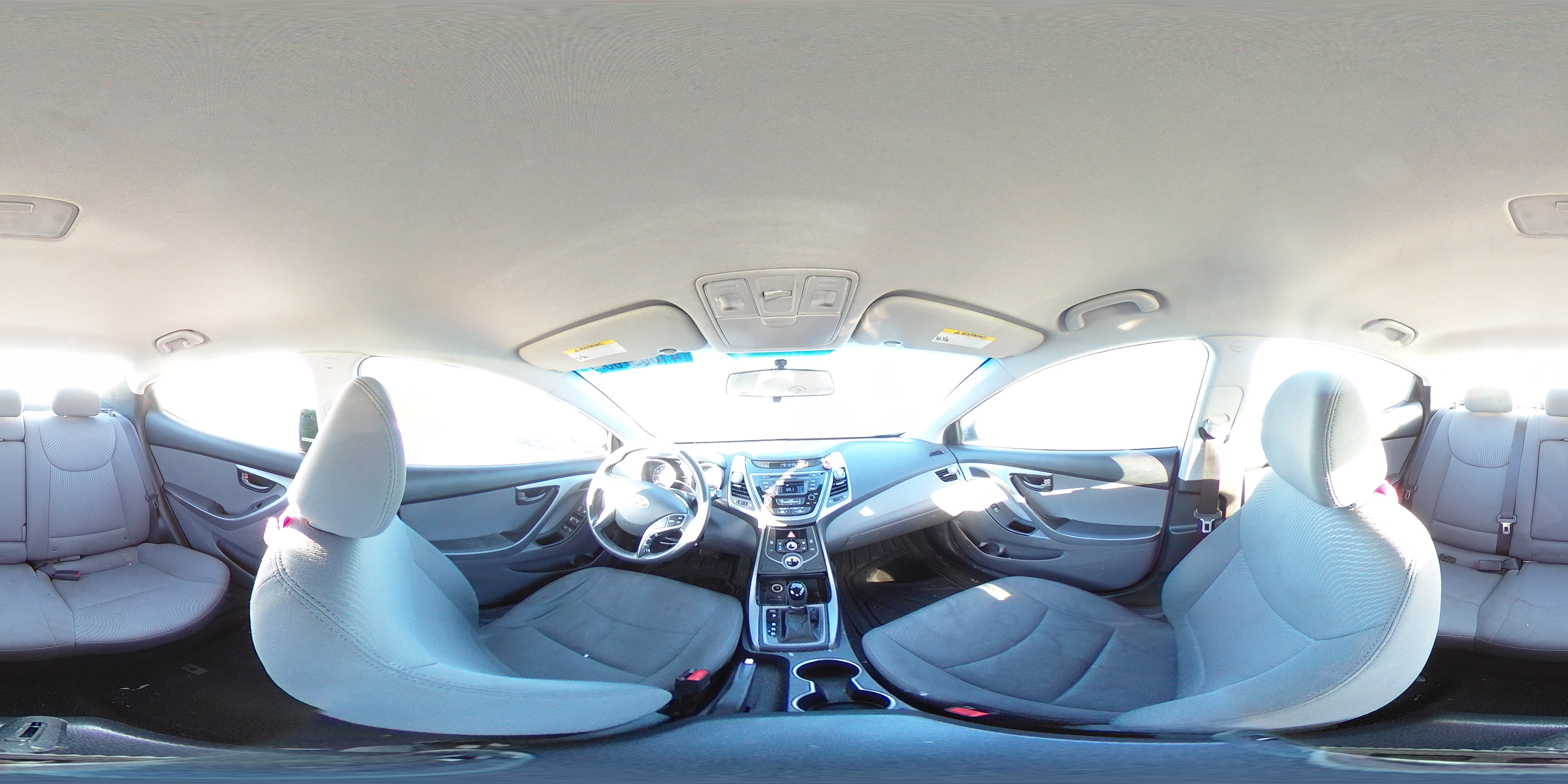 2015 Hyundai Elantra - Image 12