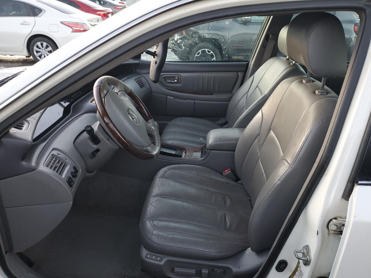 2004 Toyota Avalon - Image 7