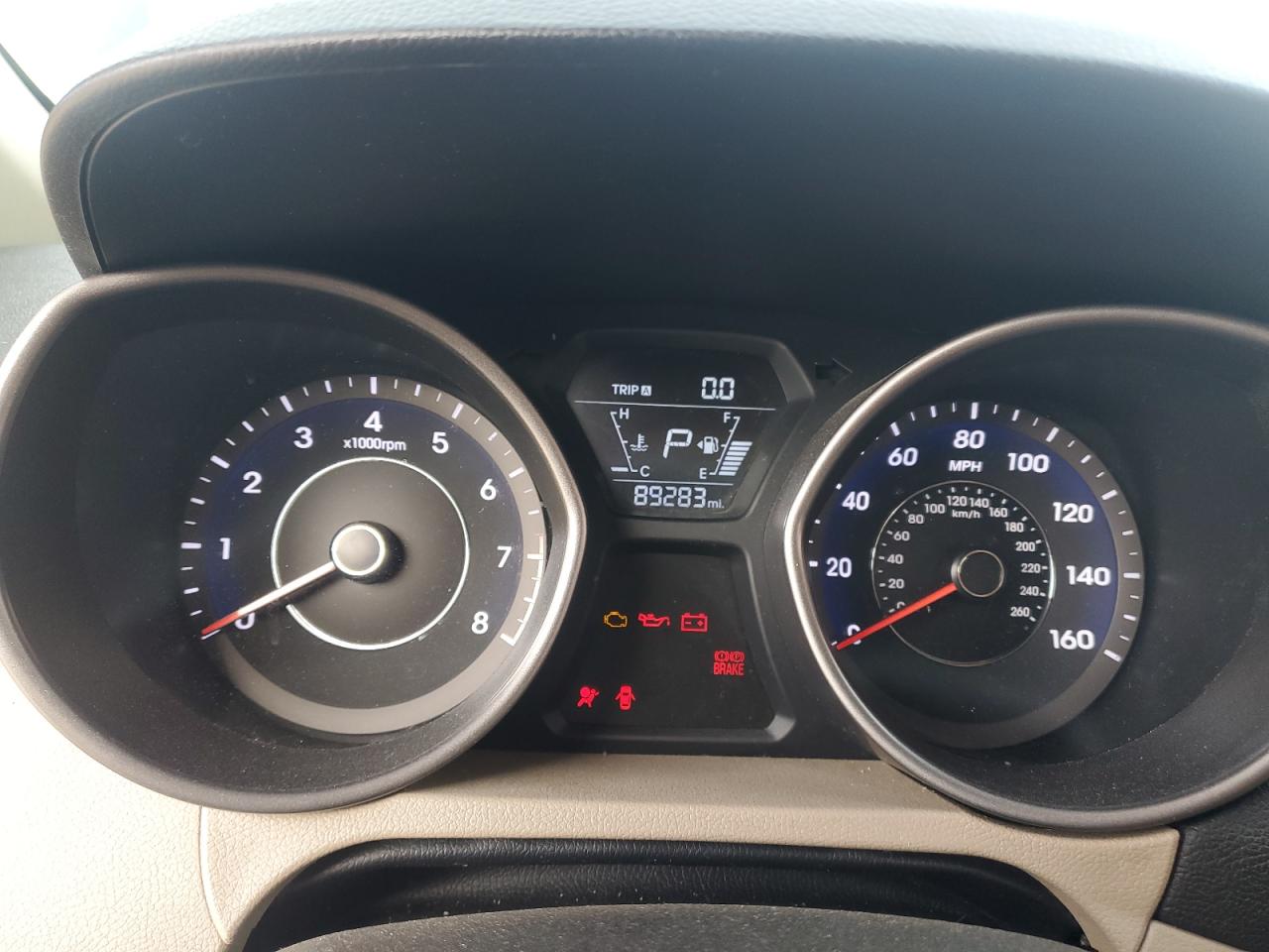 2016 Hyundai Elantra - Image 9