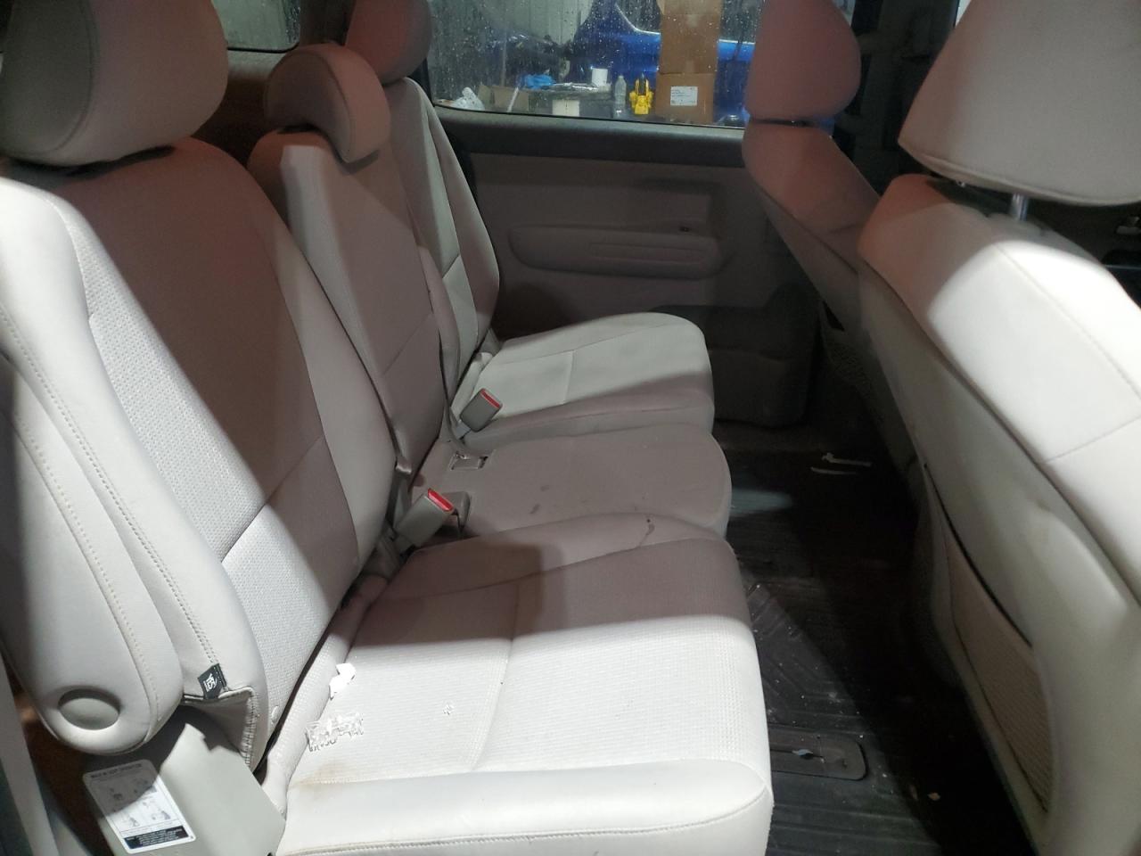 2016 Kia Sedona - Image 11