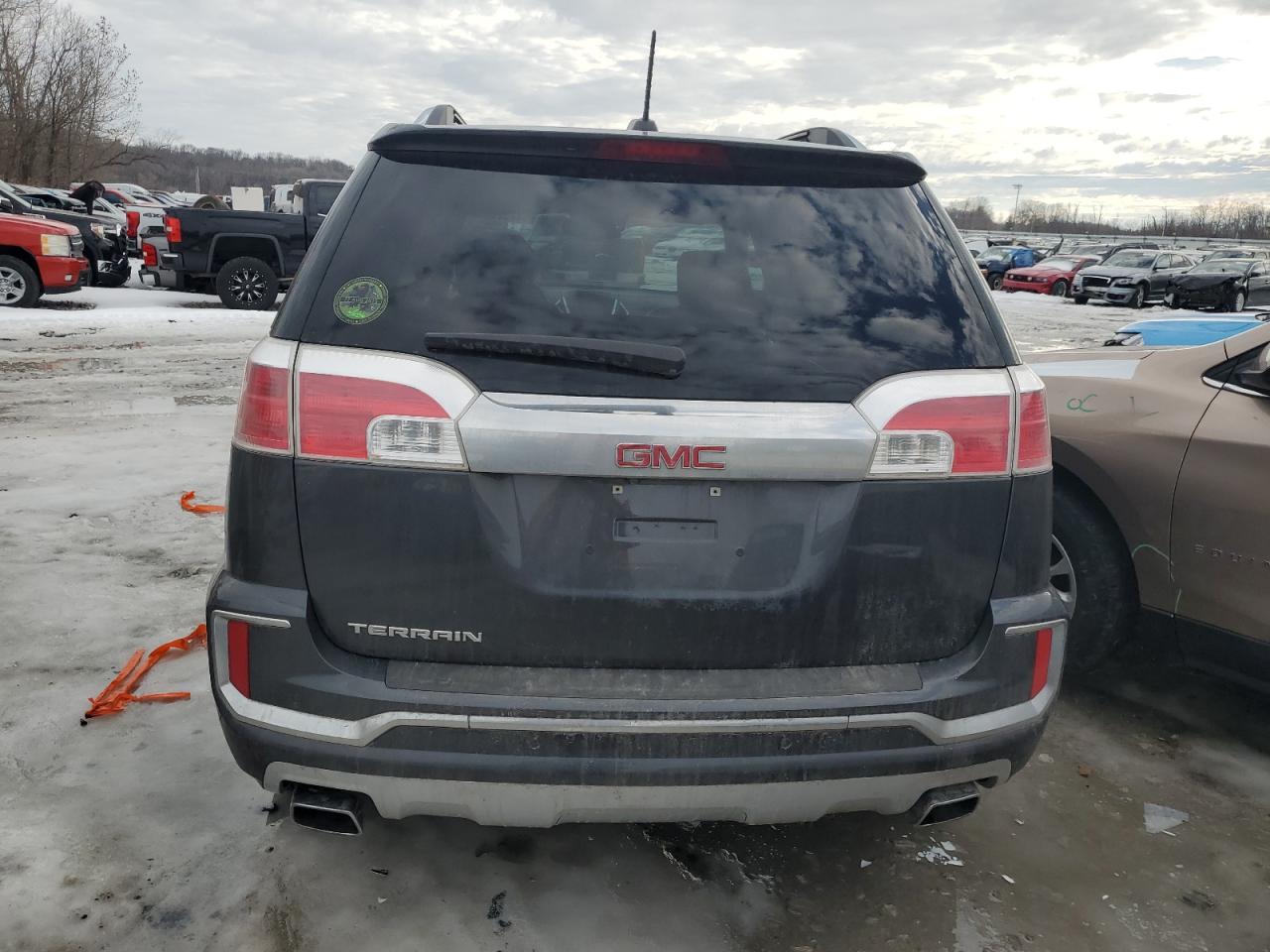 2017 GMC Terrain - Image 6