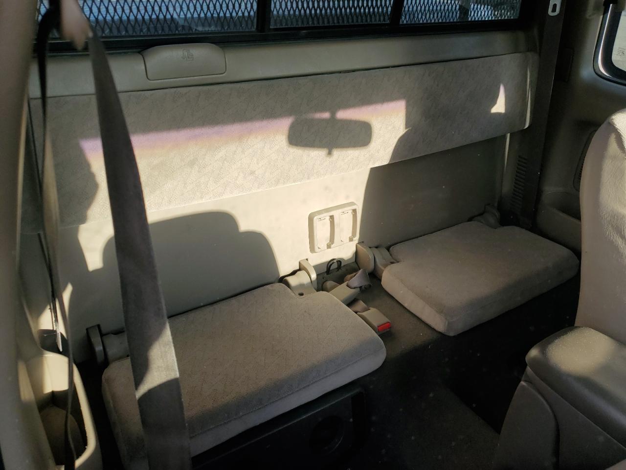 2004 Toyota Tacoma - Image 10