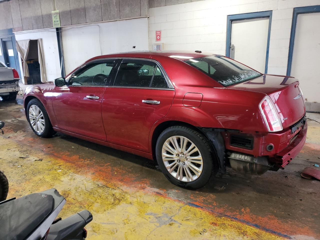 2013 Chrysler 300 - Image 2