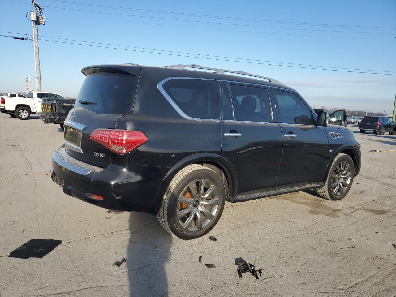 2017 Infiniti QX80 - Image 3