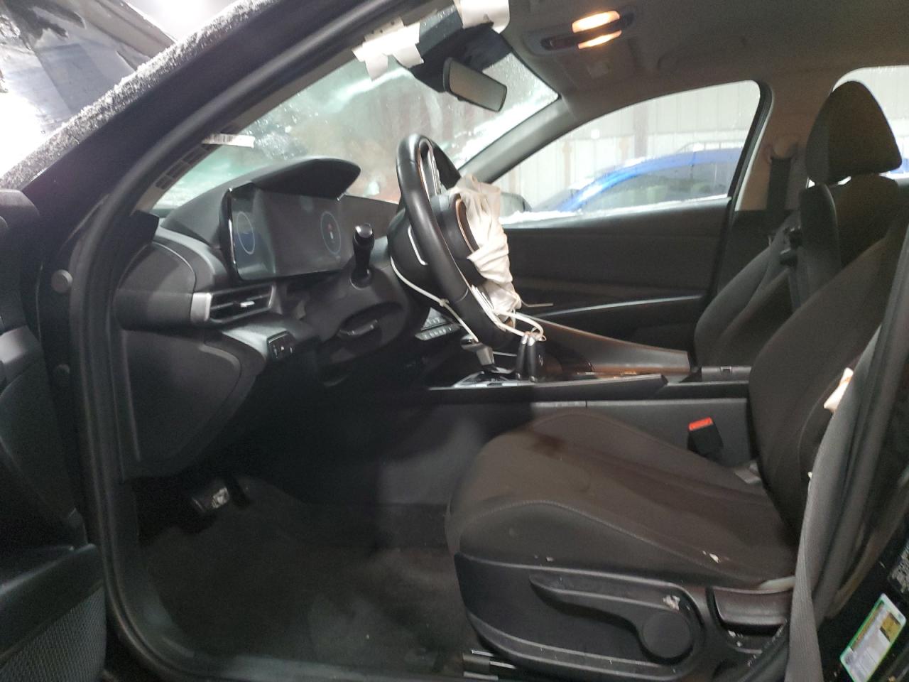 2023 Hyundai Elantra - Image 7