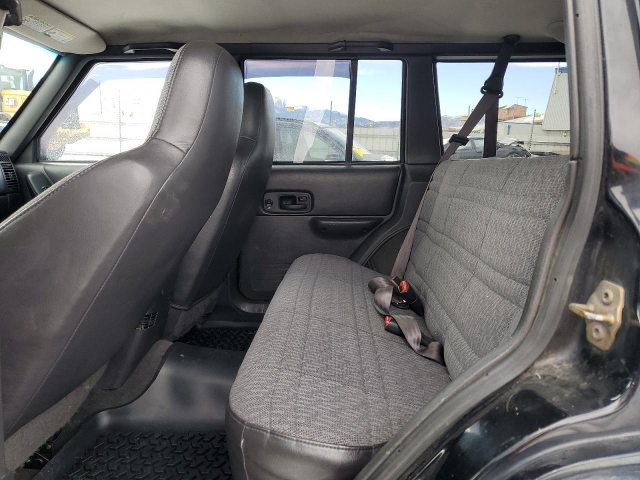 2000 Jeep Grand Cherokee - Image 11