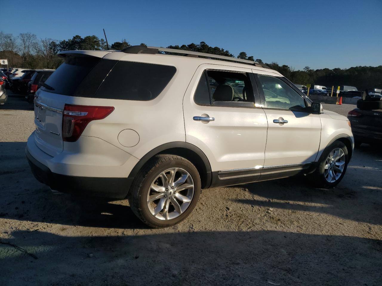 VIN 1FM5K7F81FGC33810 2015 FORD EXPLORER no.3