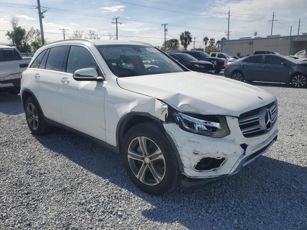 2016 Mercedes-Benz GLC - Image 4