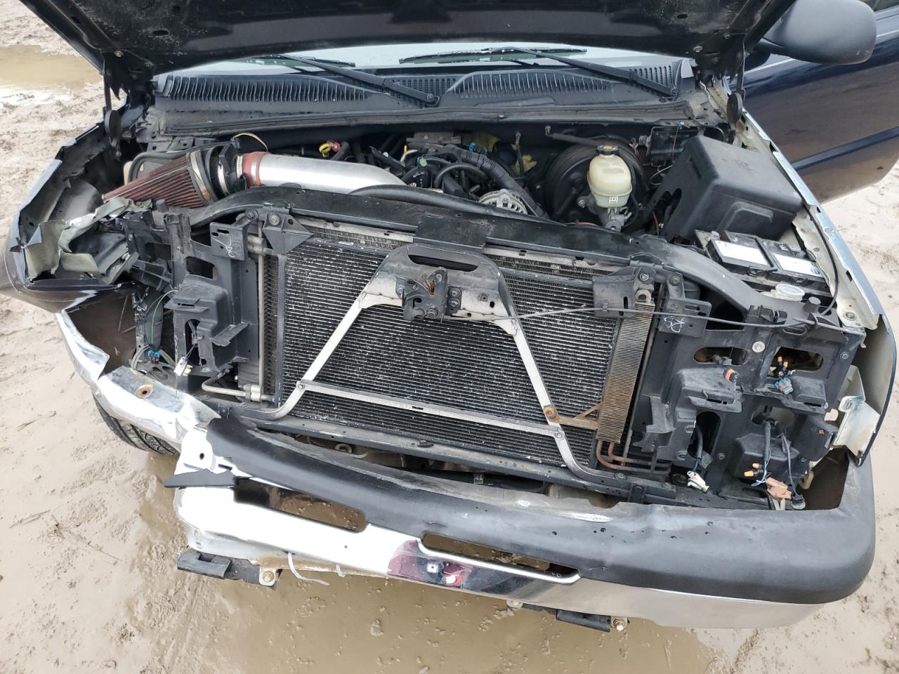 2006 Chevrolet Silverado - Image 11