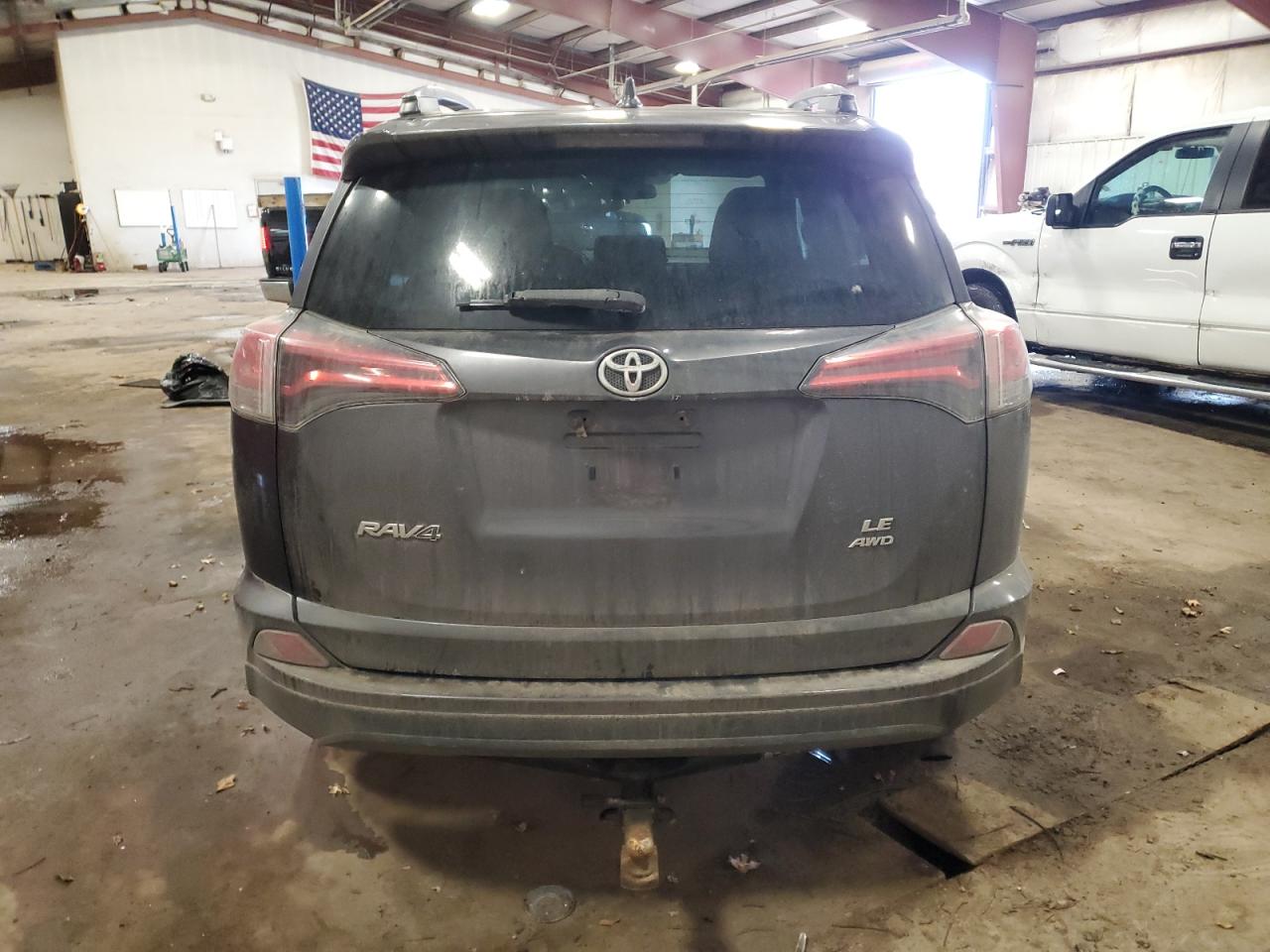 2017 Toyota RAV 4 - Image 6