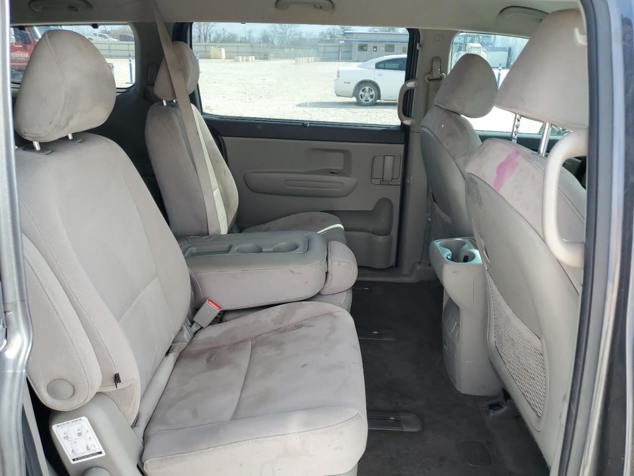 2015 Kia Sedona - Image 11