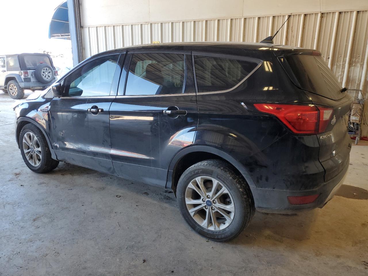 1FMCU0GD6KUC25217 FORD ESCAPE 2019
