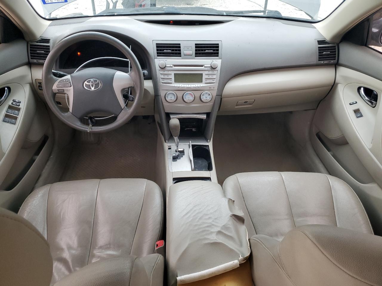 2011 Toyota Camry - Image 8
