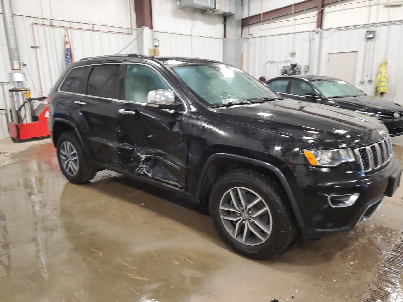 2018 Jeep Grand Cherokee - Image 4