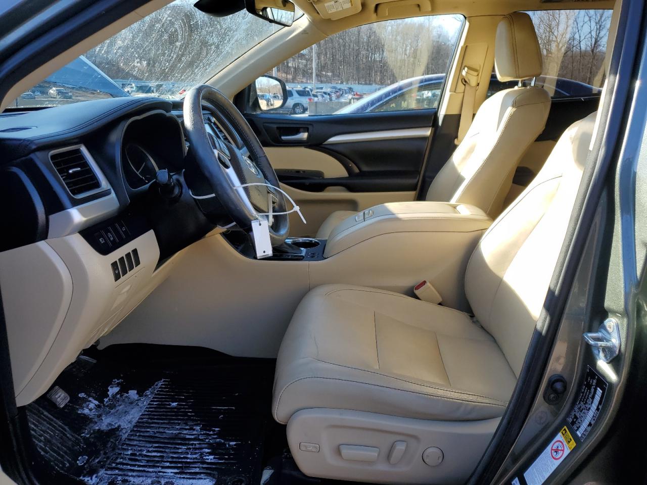 2017 Toyota Highlander - Image 7