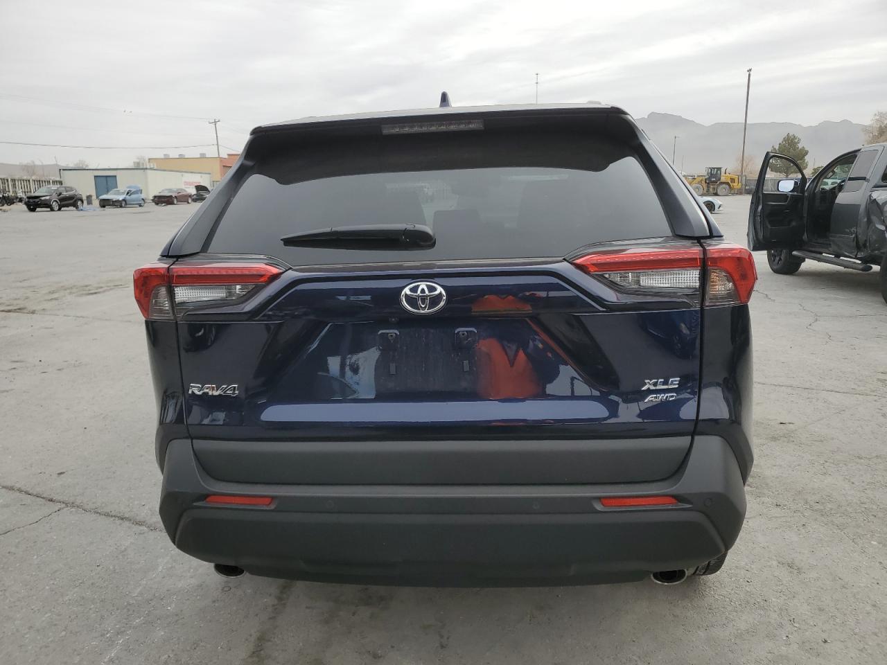 2024 Toyota RAV 4 - Image 6