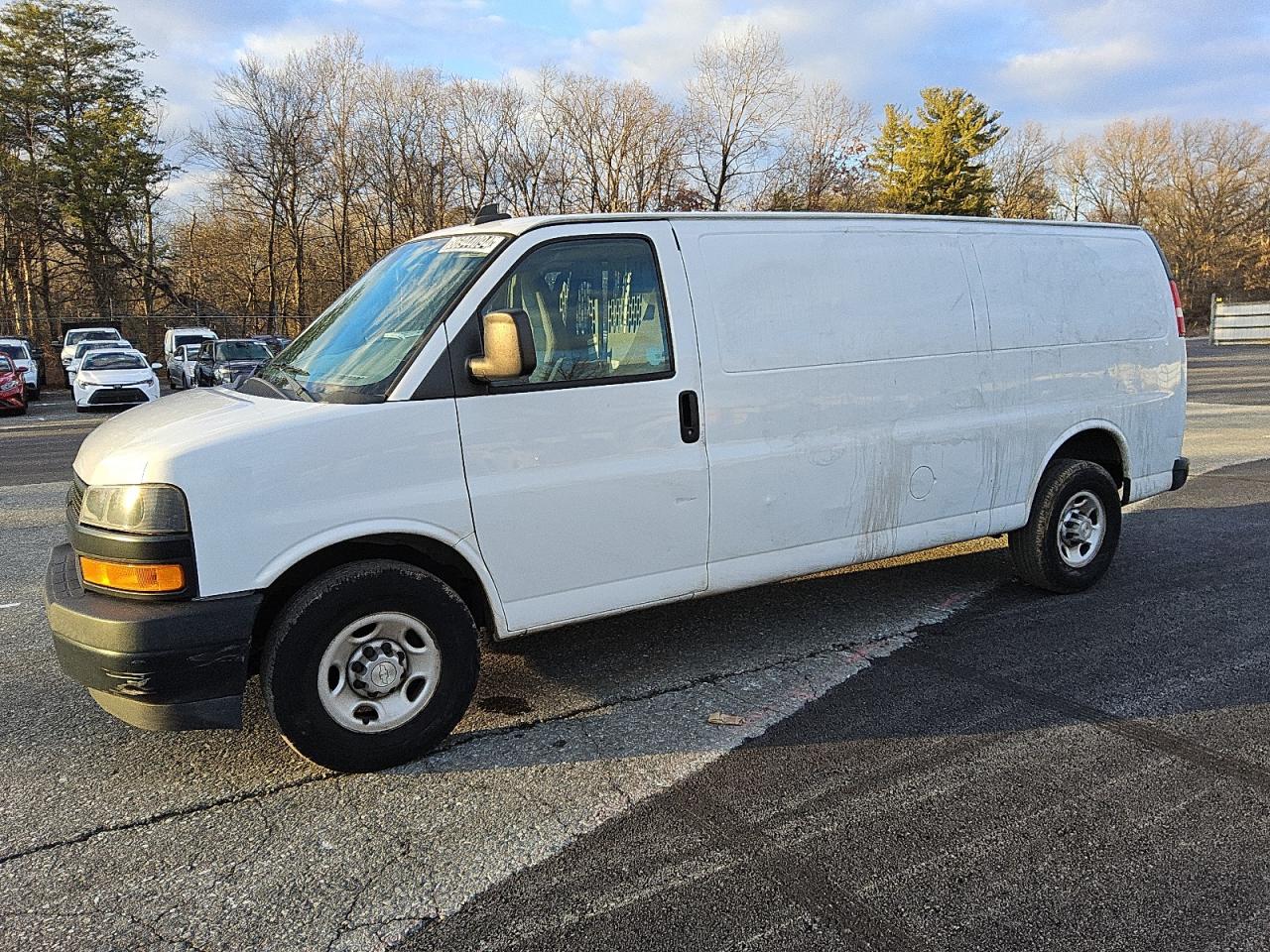 VIN 1GCWGBFG9J1203728 2018 CHEVROLET EXPRESS no.1