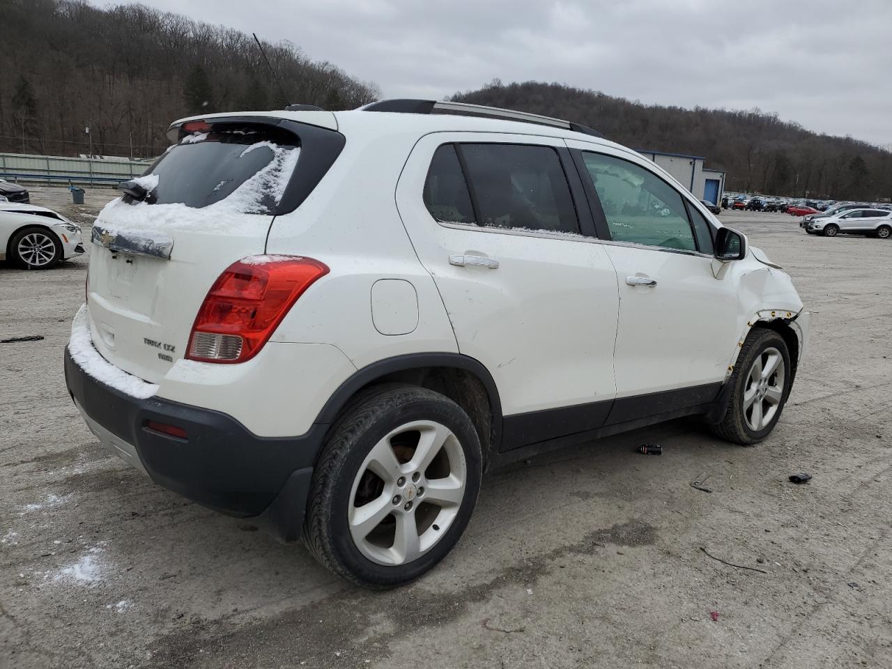 VIN KL7CJRSB6GB519773 2016 CHEVROLET TRAX no.3