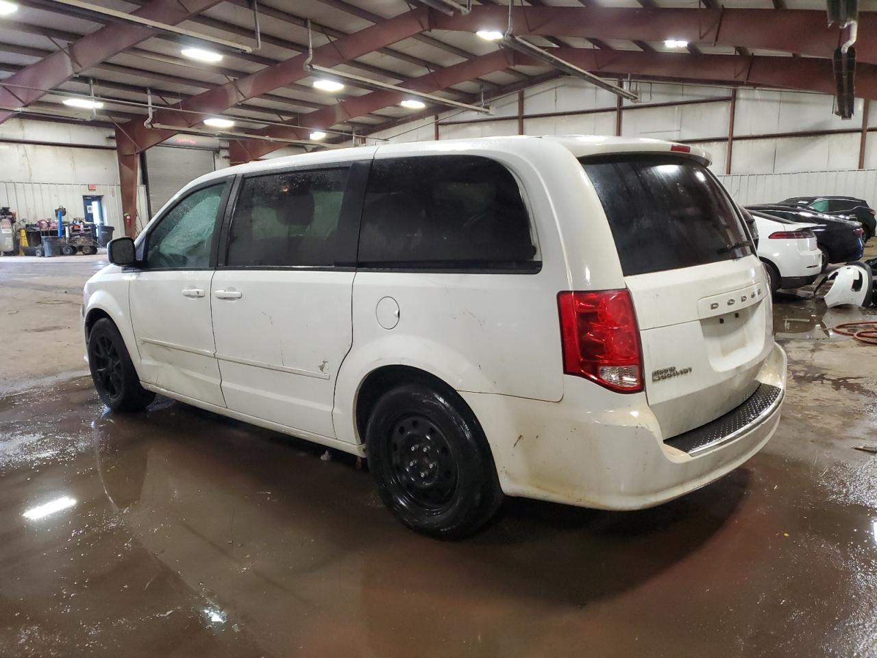2014 Dodge Caravan - Image 2