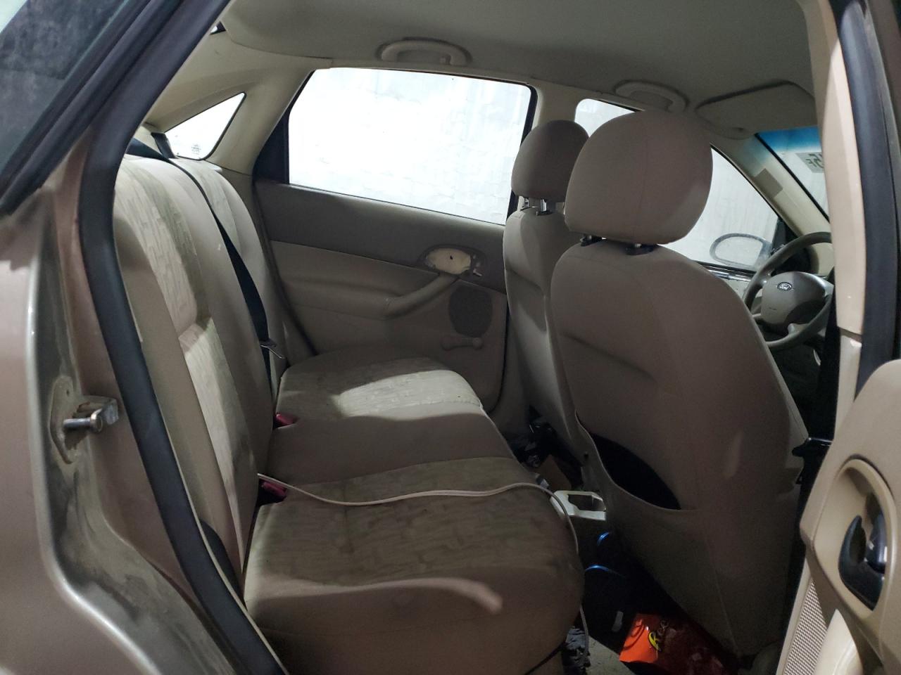 2005 Ford Focus - Image 10