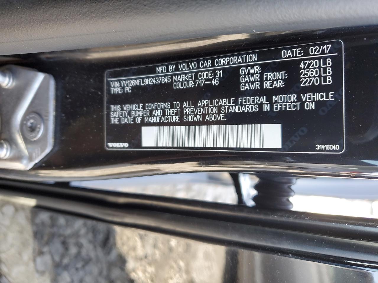 2017 Volvo S60 - Image 12