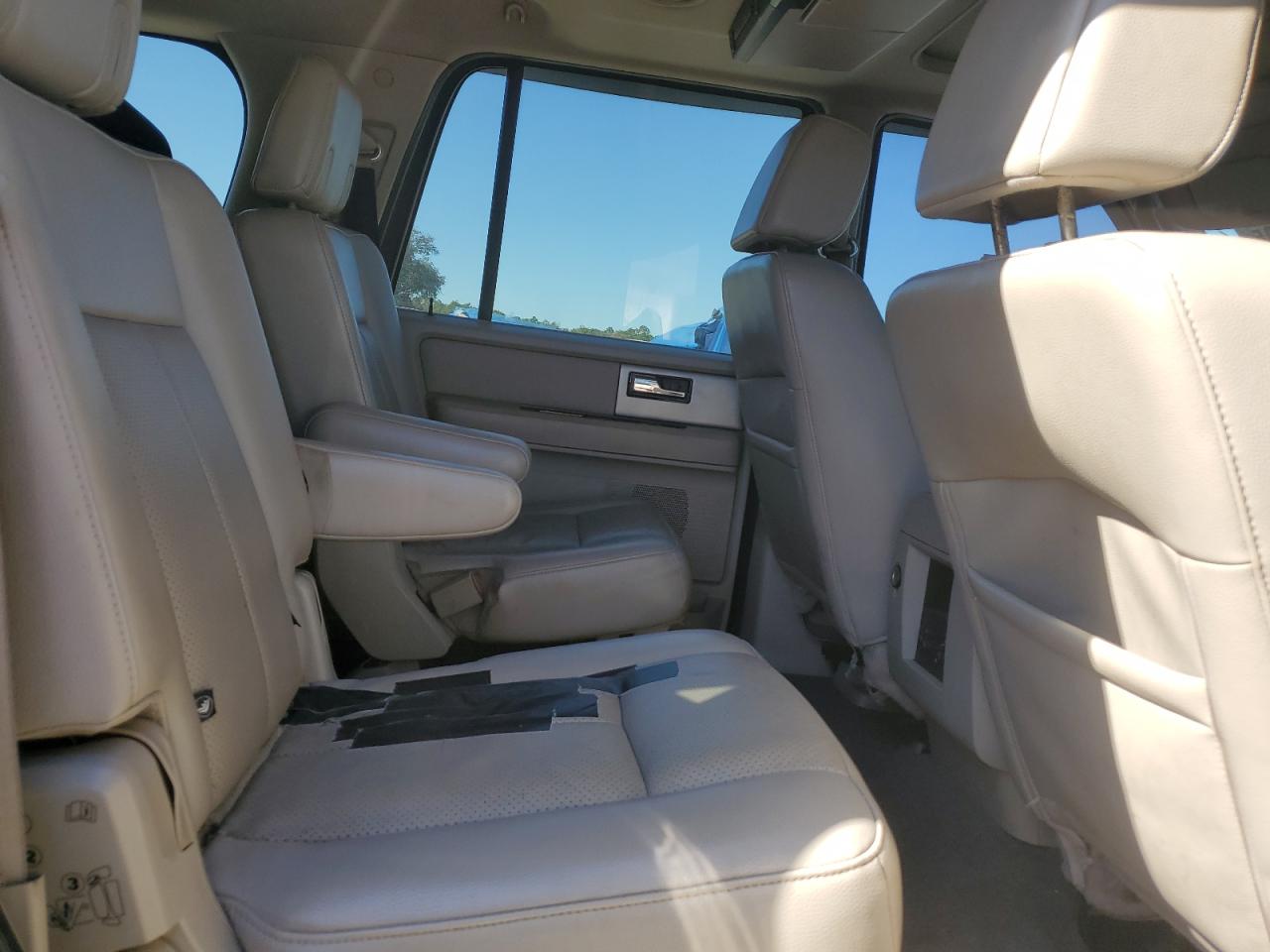 2008 Ford Expedition - Image 11