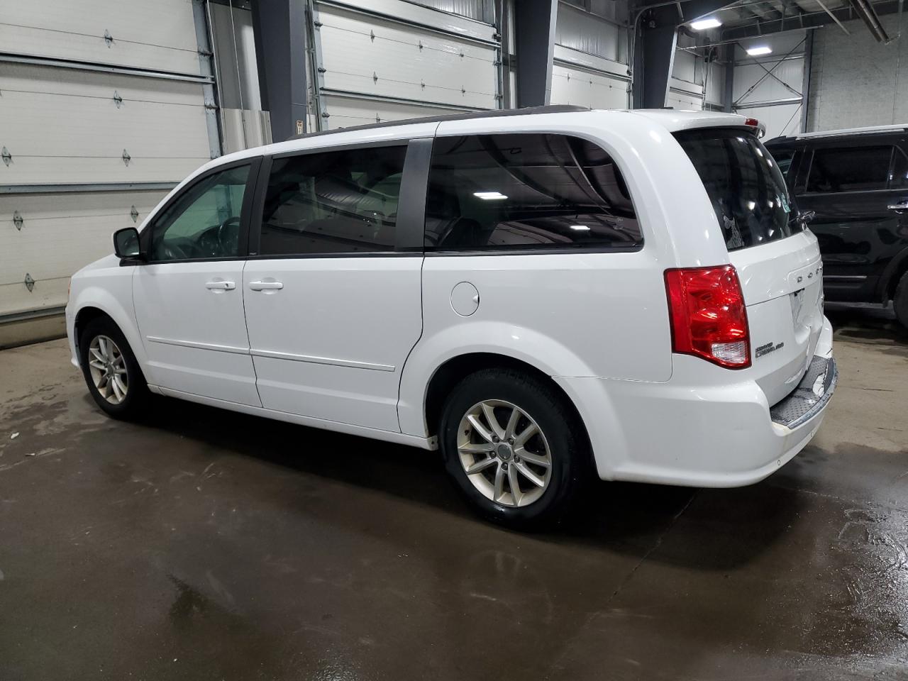 2014 Dodge Caravan - Image 2