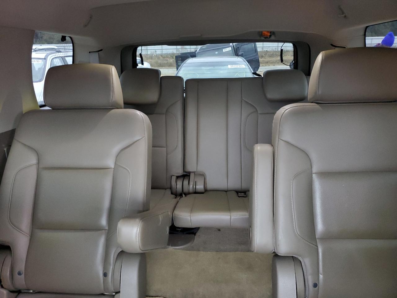 2015 GMC Yukon - Image 10