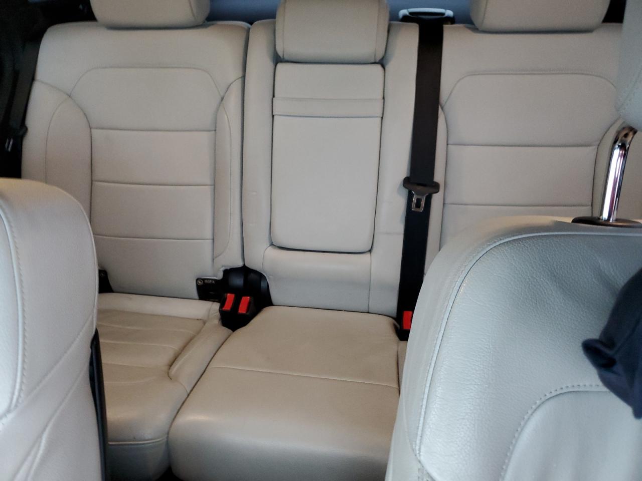 2016 Mercedes-Benz GLE - Image 10