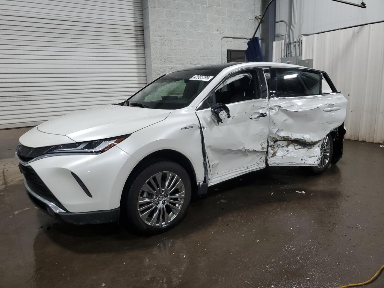 2021 Toyota Venza - Image 1
